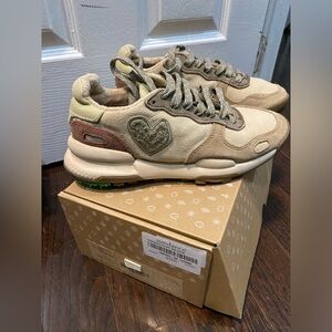 Satorisan brand new Chacrona Heart Sneakers